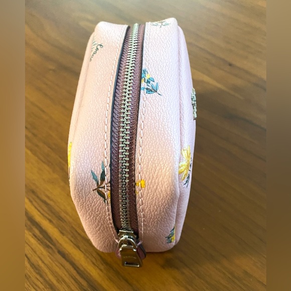 Coach Cosmetic Makeup Case With Floral Print Pink - Picture 3 of 4
